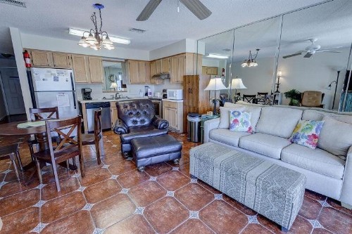 Seaside Beach and Racquet 2306 - image 2