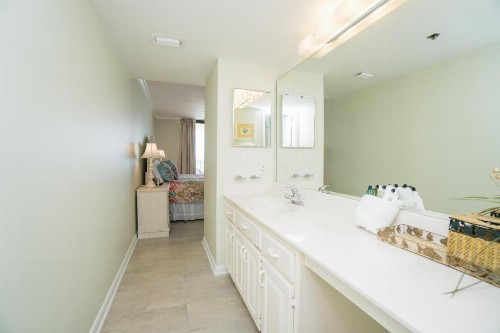 Phoenix East Unit 607 - image 8