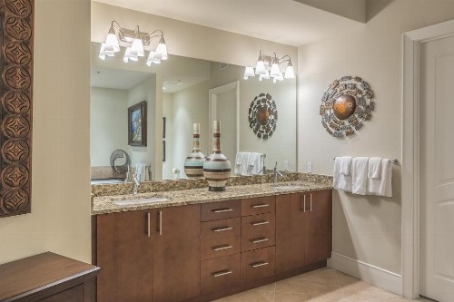 Turquoise Place Unit 1808D - image 9