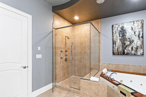 Turquoise Place Unit 2205D - image 16
