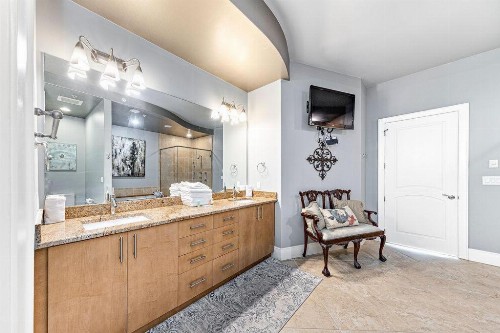 Turquoise Place Unit 2205D - image 18