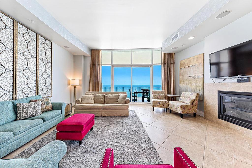 Turquoise Place Unit 2205D - image 4