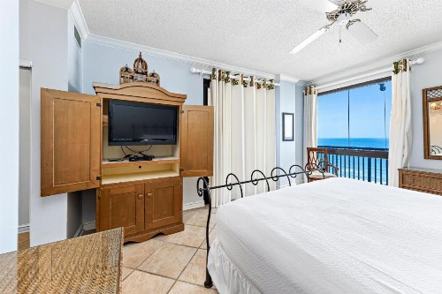 Romar House Unit 704A - image 17