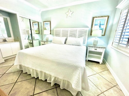 Romar House Unit 704A - image 24