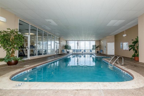 Admirals Quarters 802 - image 11
