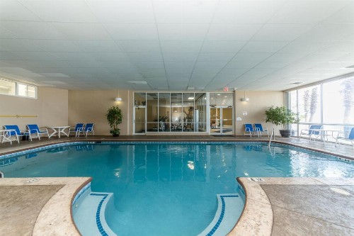 Admirals Quarters 802 - image 12
