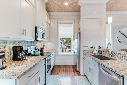 Coastal Cottage - image 9