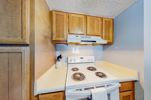 Sugar Beach Condominiums - image 9