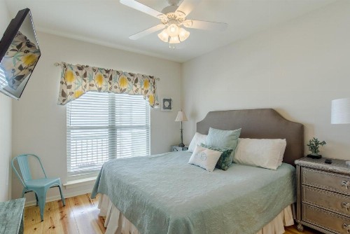 Great Location- Gulf-Front Home w/pool - Heavenly Sunrise - Sleeps up to 14. - image 10