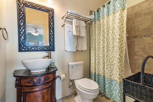 Great Location- Gulf-Front Home w/pool - Heavenly Sunrise - Sleeps up to 14. - image 22