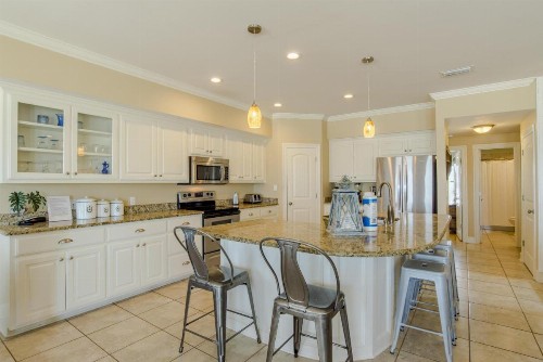 Great Location- Gulf-Front Home w/pool - Heavenly Sunrise - Sleeps up to 14. - image 27