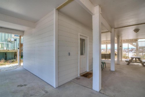 Great Location- Gulf-Front Home w/pool - Heavenly Sunrise - Sleeps up to 14. - image 9