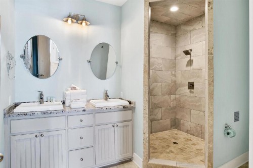 Castle in the Sand West Orange Beach AL-9 bedroom-Sleeps up to 26-Private Pool - image 26