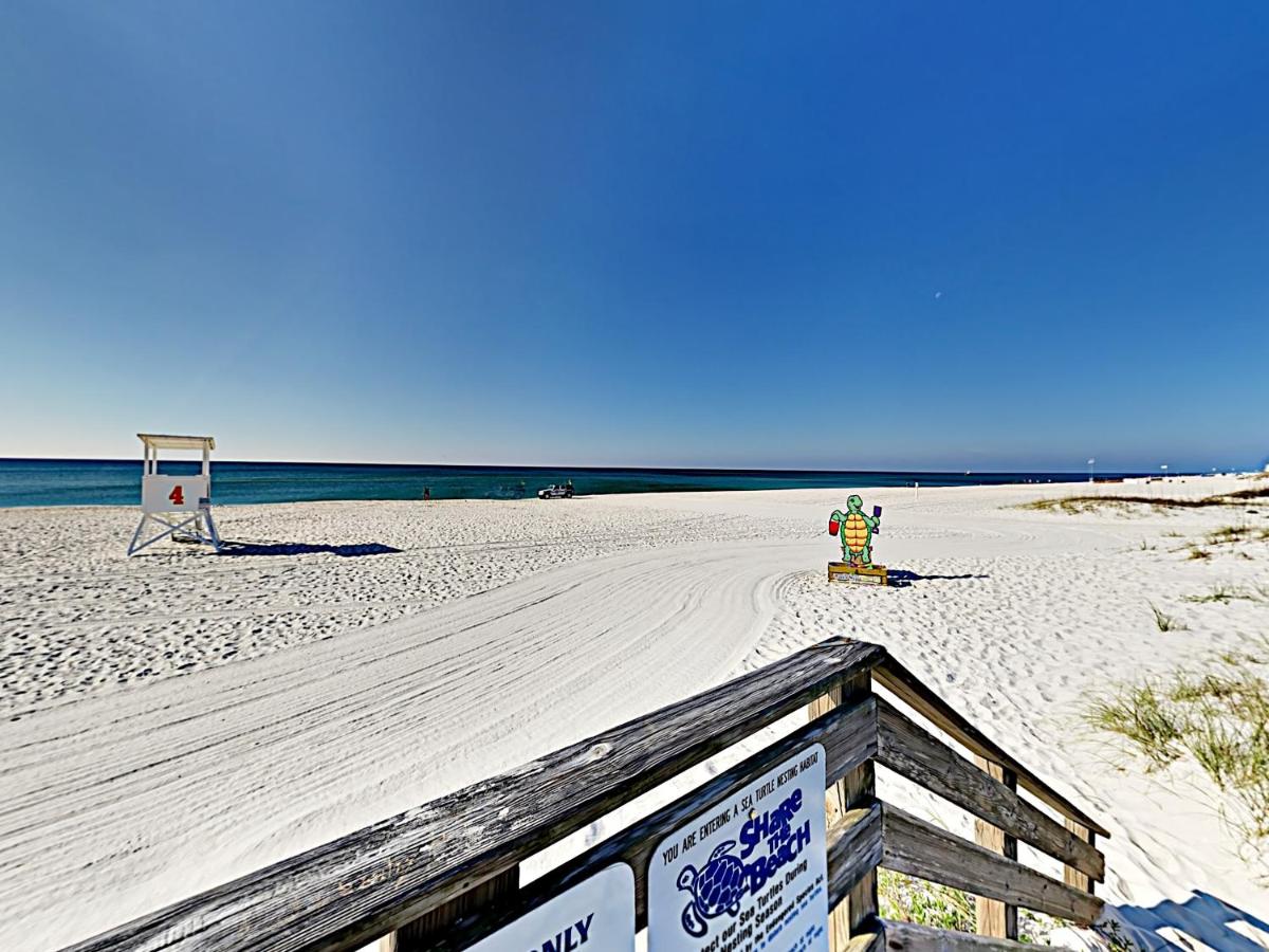 Coastal Oasis Near Beach With Pool Grill & Pond Condo - image 6