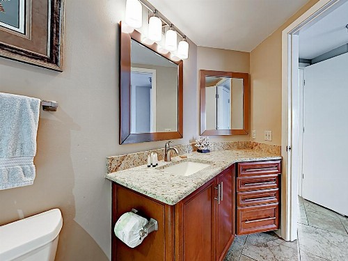 New Listing! Gulf-Front Condo With 3 Pools & Hot Tub Condo - image 8