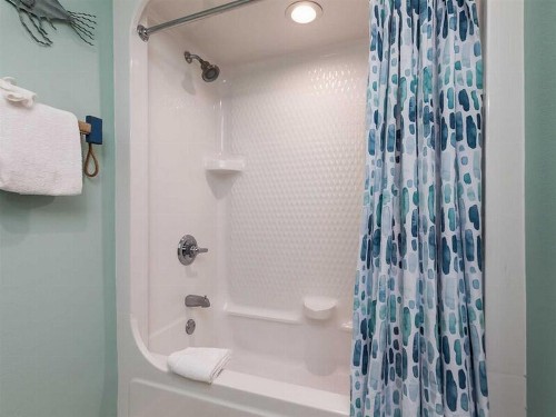 Phoenix On The Bay 2208 by Meyer Vacation Rentals - image 8