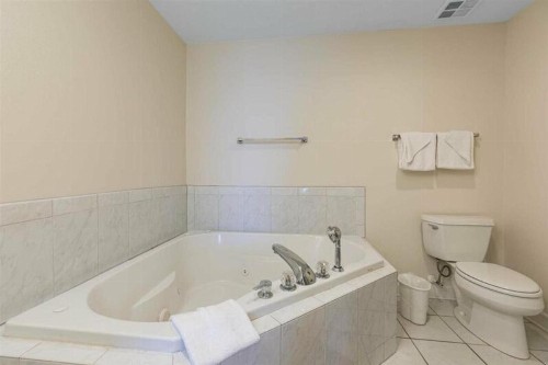 Admirals Quarters by Meyer Vacation Rentals - image 11