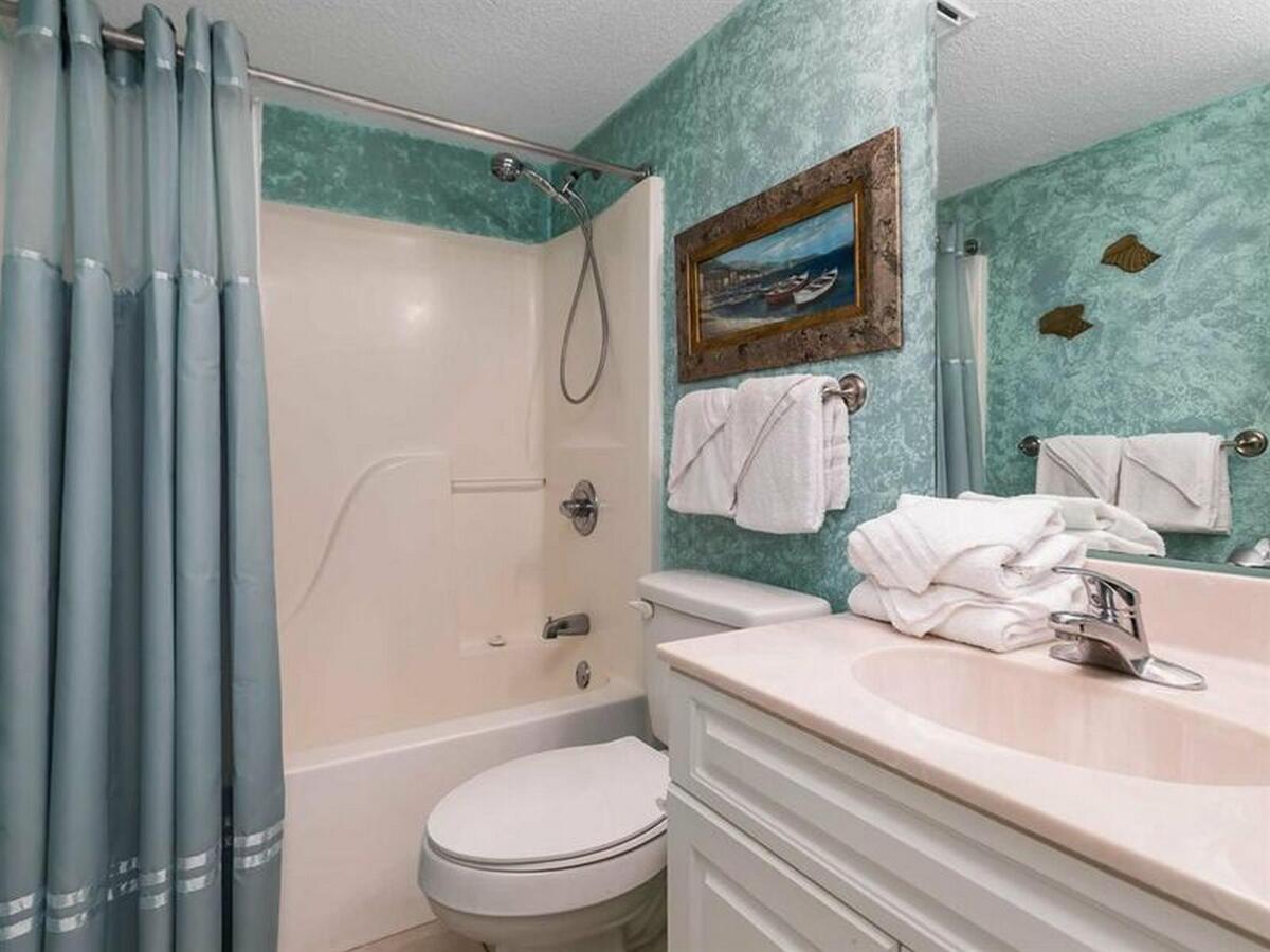 Romar Tower by Meyer Vacation Rentals - image 3