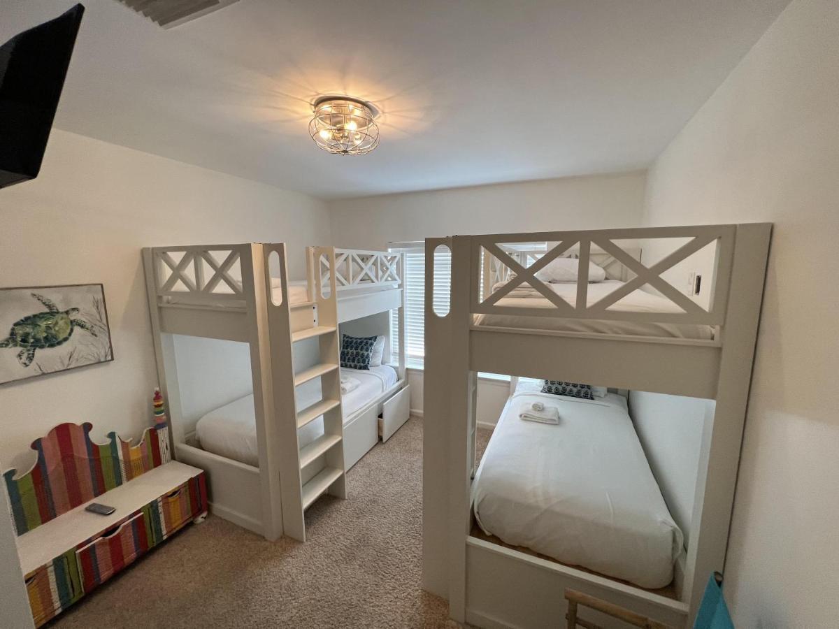 Heavenly Sunrise & Heavenly Sunset (10 Bdrm -8 Bath) Sleeps 30 (Both Sides) - image 4