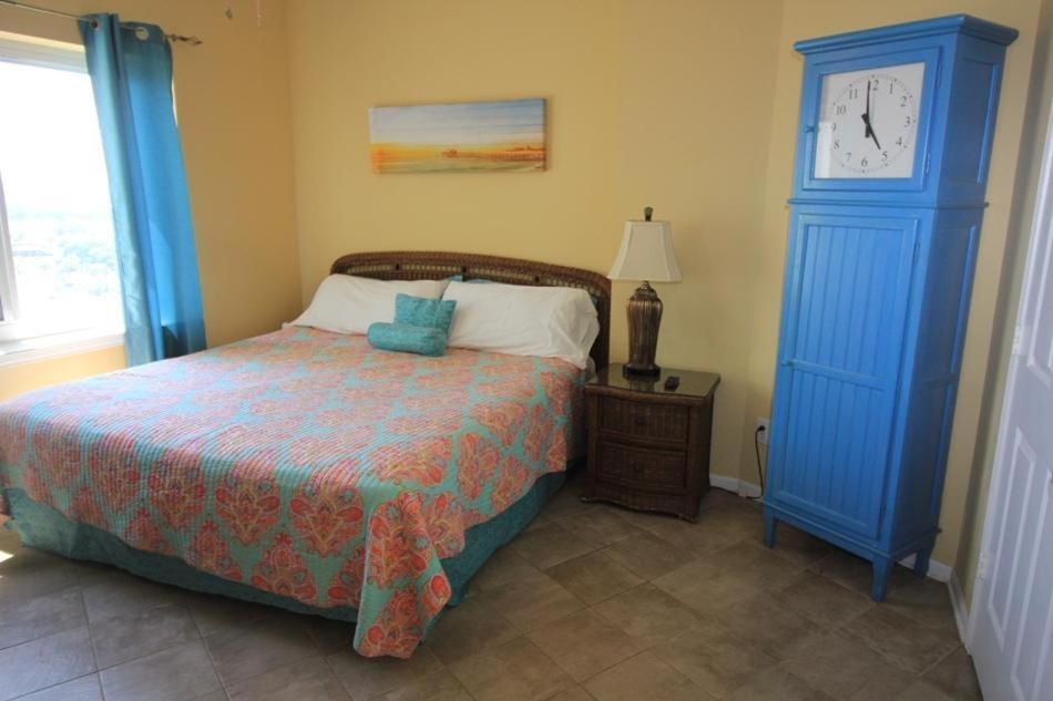 Tradewinds 1207 - main image