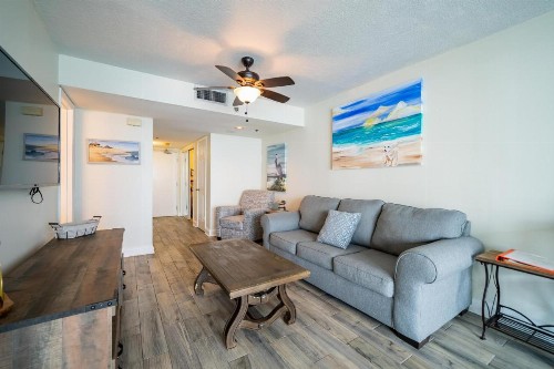 Phoenix I Unit 1104 - image 3