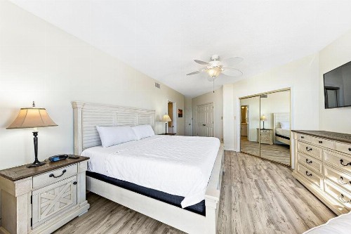 Four Seasons 602 West - image 33