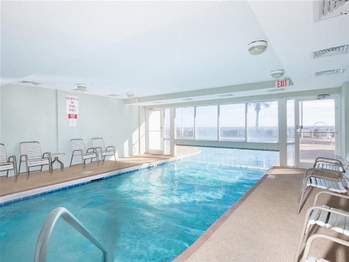 Beach-View Tradewinds Retreat Beachside Pool condo - image 5