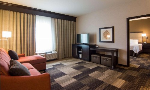 Hampton Inn Orange City - image 10