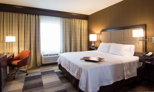 Hampton Inn Orange City - image 9