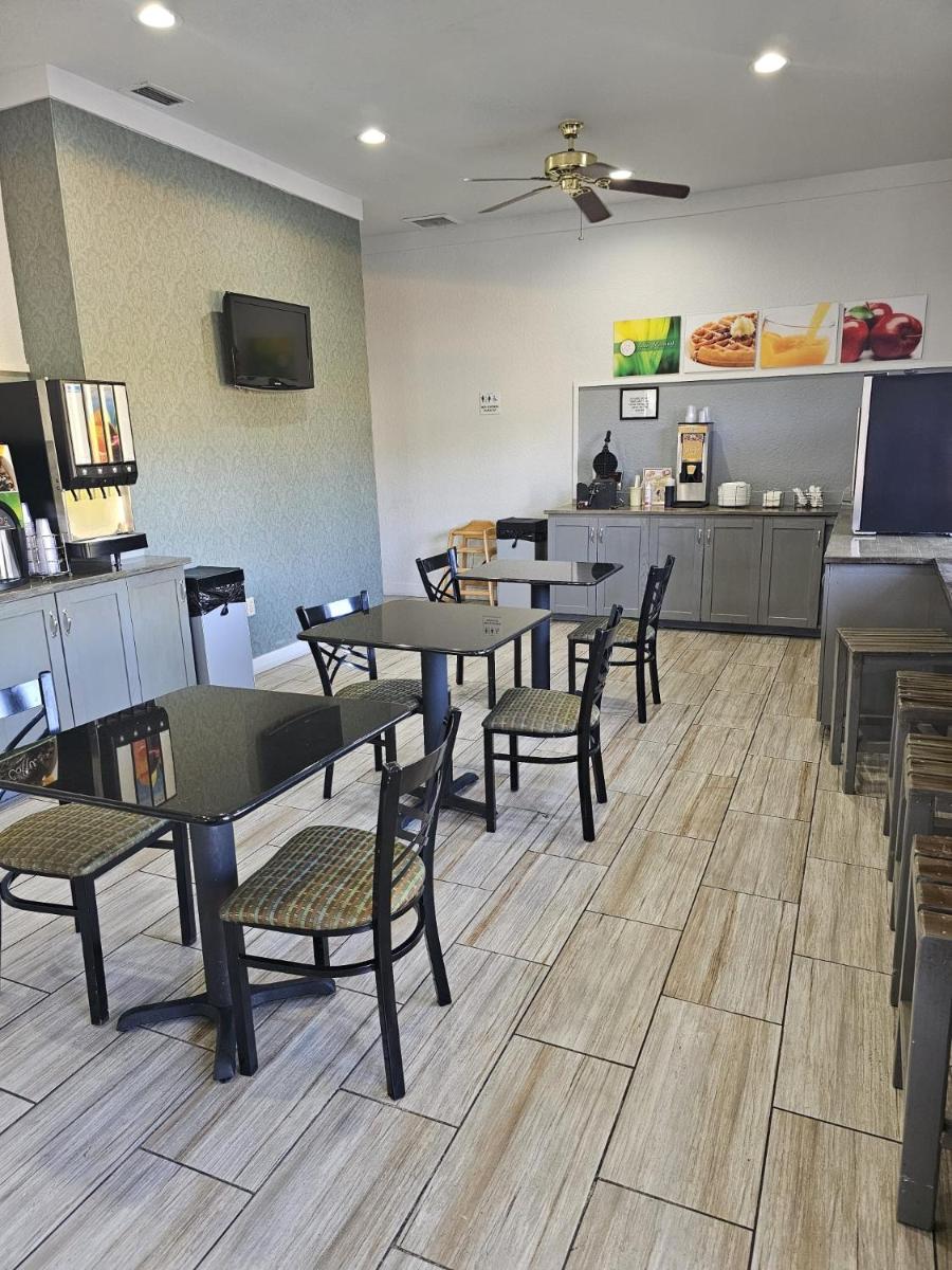 Quality Inn Orange City - image 2