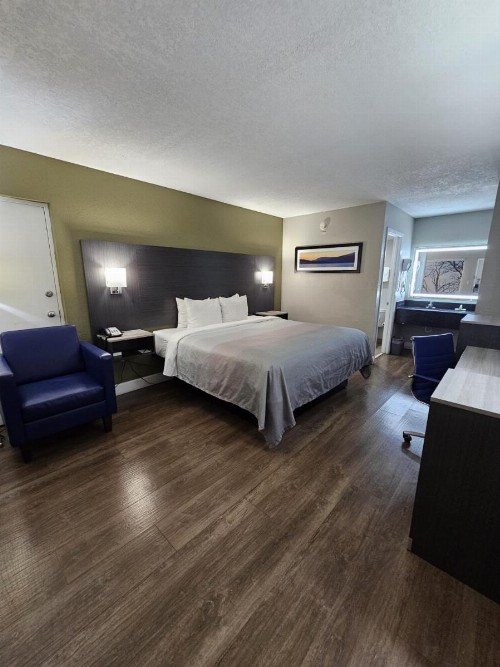 Quality Inn Orange City - image 5