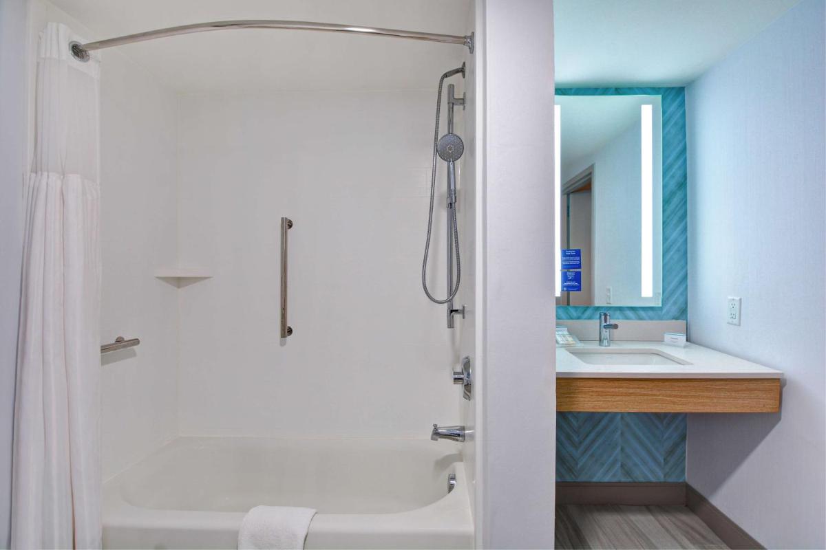 Hilton Garden Inn Jacksonville Orange Park - image 7