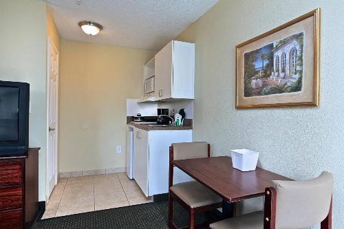 Stay Suites of America - Orange Park - image 11