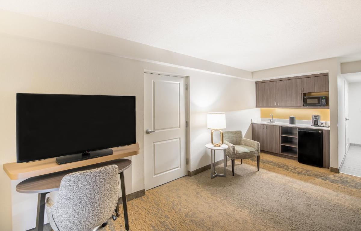 Holiday Inn Hotel & Suites - Orange Park - Wells Rd. - image 6