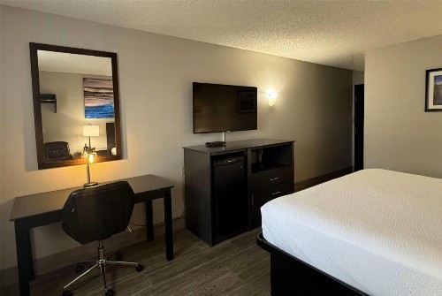 Days Inn by Wyndham Orange Park/Jacksonville - image 17