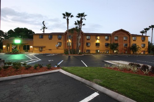 Days Inn by Wyndham Orange Park/Jacksonville - image 23