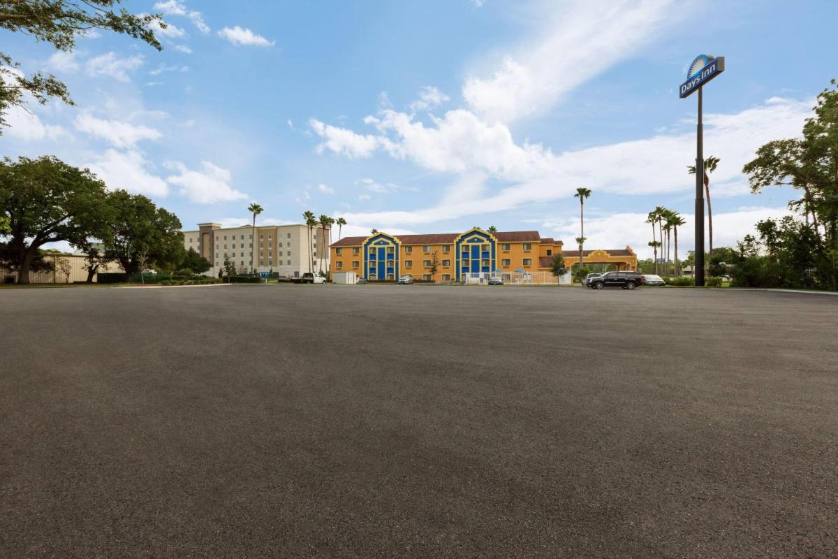 Days Inn by Wyndham Orange Park/Jacksonville - image 5