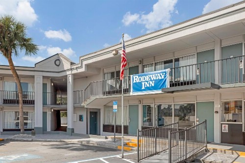 Zen Living Suites Extended Stay - Jacksonville - Orange Park - image 15