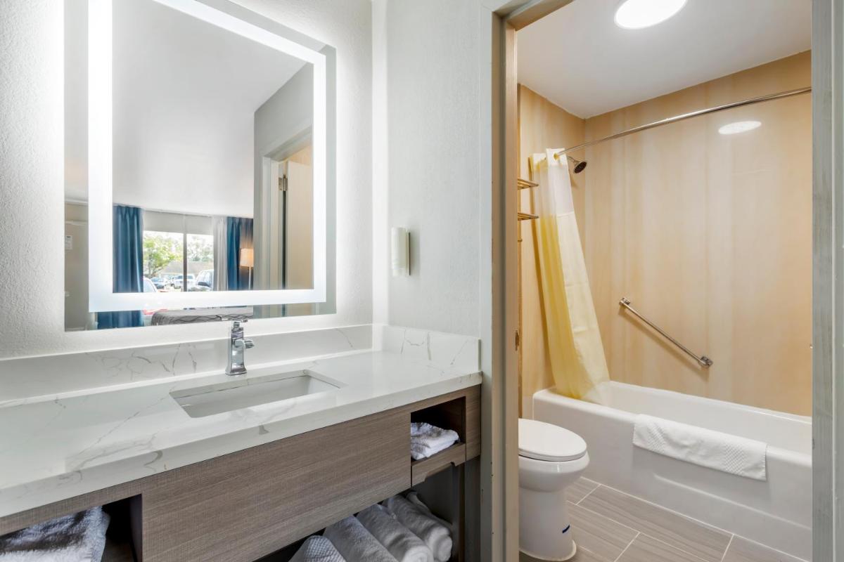 Zen Living Suites Extended Stay - Jacksonville - Orange Park - image 2