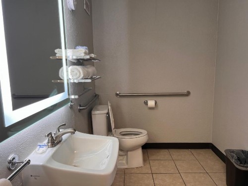 Zen Living Suites Extended Stay - Jacksonville - Orange Park - image 4