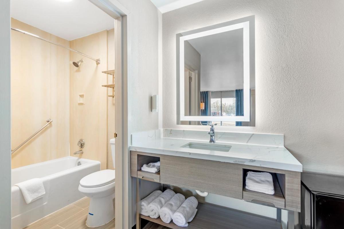 Zen Living Suites Extended Stay - Jacksonville - Orange Park - image 5