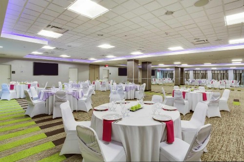Hampton Inn and Suites Jacksonville/Orange Park FL - image 10