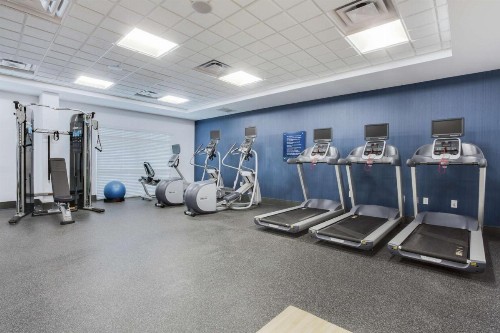 Hampton Inn and Suites Jacksonville/Orange Park FL - image 14