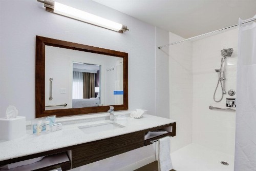 Hampton Inn and Suites Jacksonville/Orange Park FL - image 29