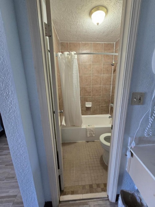 Best Price Motel & Suites - image 23