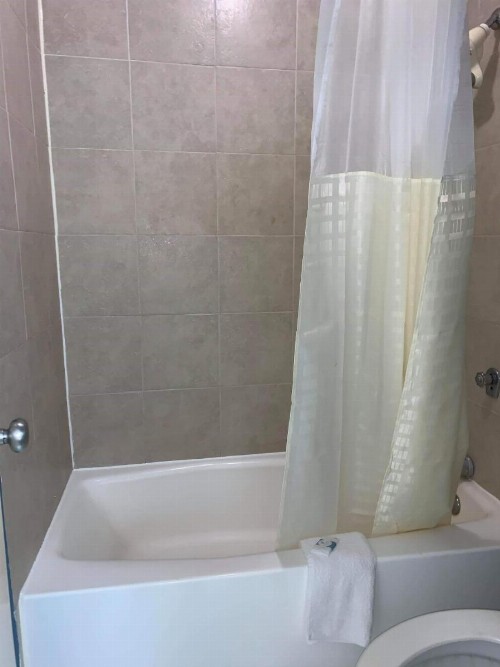 Best Price Motel & Suites - image 25