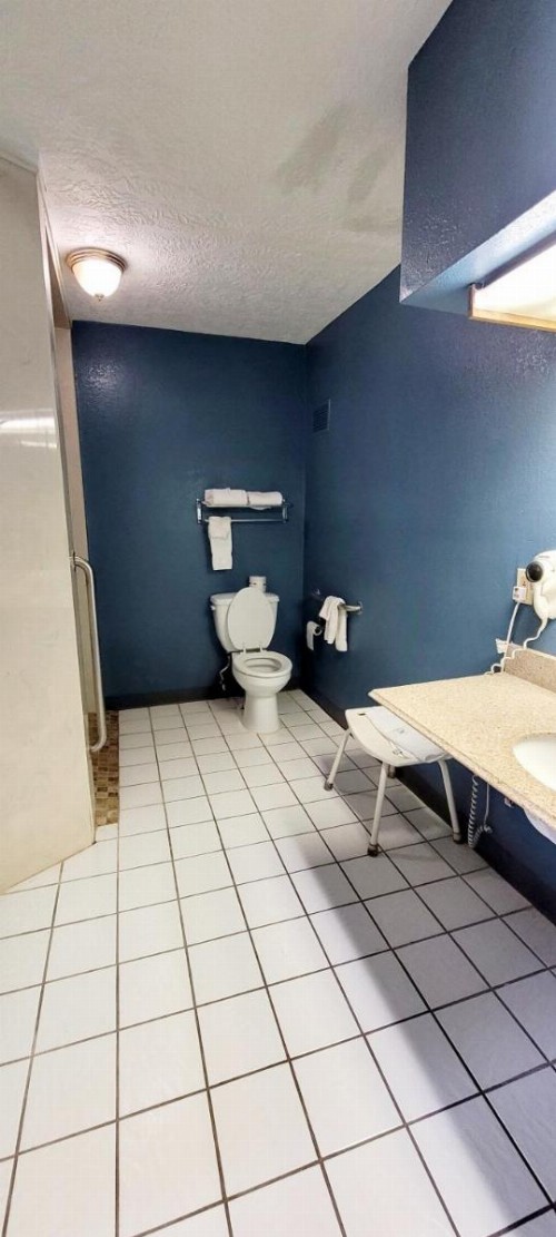 Best Price Motel & Suites - image 28