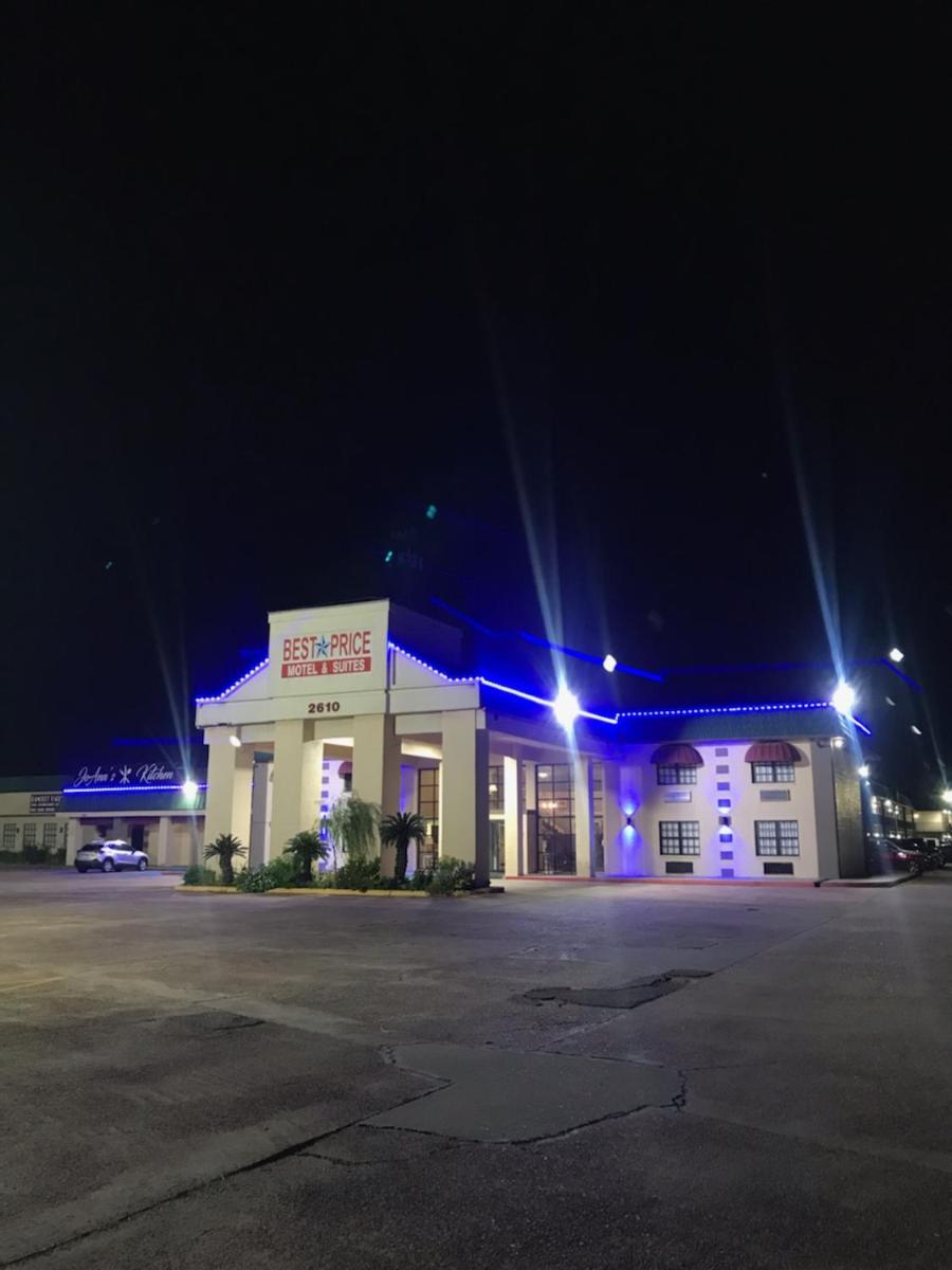 Best Price Motel & Suites - image 4