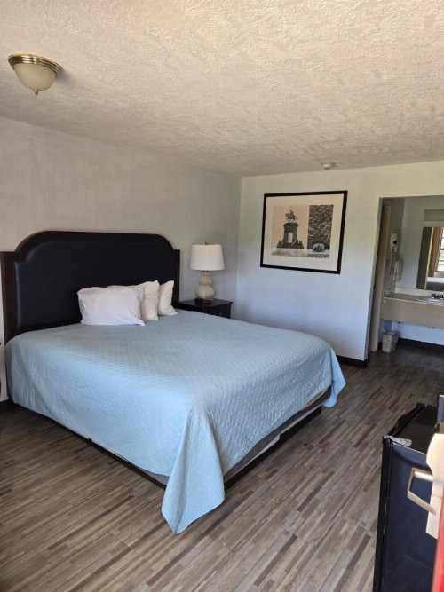 Best Price Motel & Suites - image 6