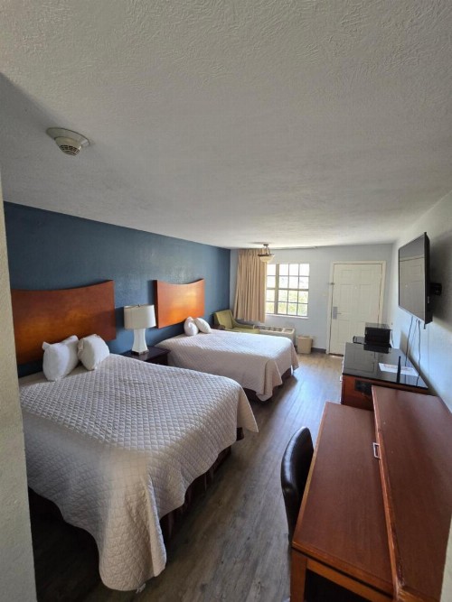Best Price Motel & Suites - image 7
